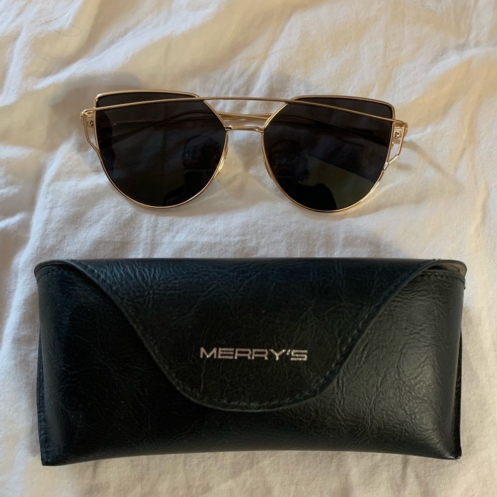 Gold metal frame sunglasses